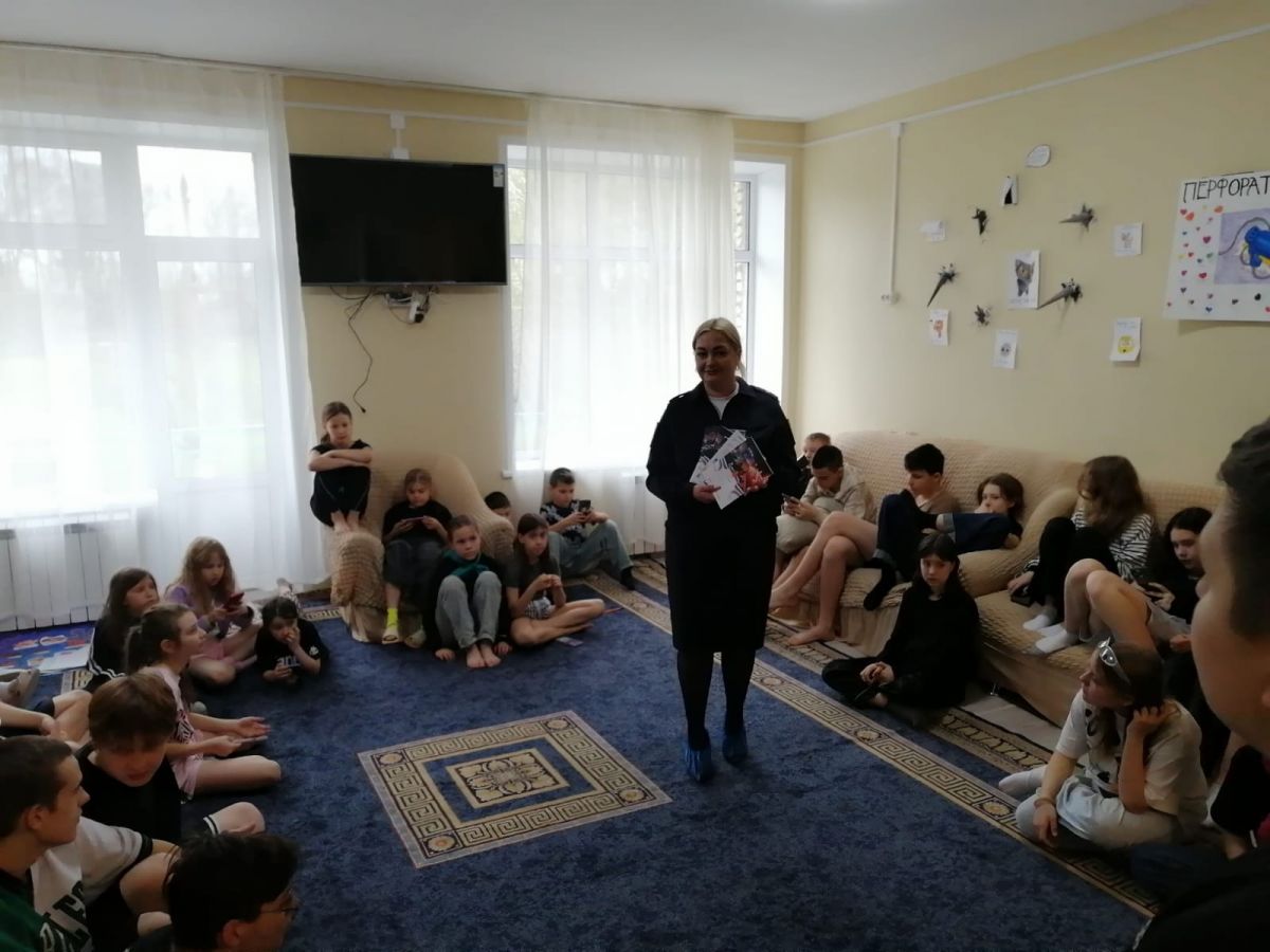 Тульские госавтоинспекторы проведали в санатории детей из Белгорода Тульские госавтоинспекторы проведали в санатории детей из Белгорода