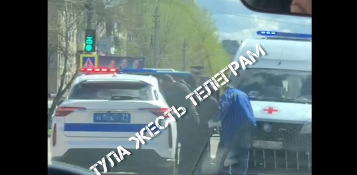 В Туле скорая помощь столкнулась с «Киа» В Туле скорая помощь столкнулась с «Киа»