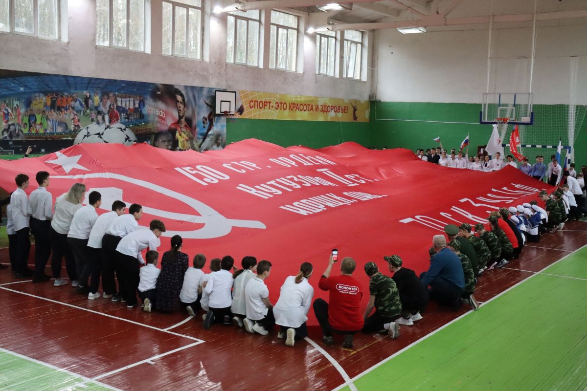 В Тульской области почтили подвиги героев прошлого и настоящего В Тульской области почтили подвиги героев прошлого и настоящего