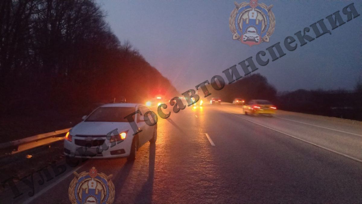 В Щекинском районе «Шевроле Круз» боднул «Тойоту» В Щекинском районе «Шевроле Круз» боднул «Тойоту»