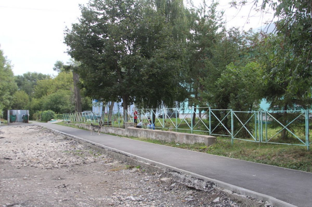 В Новомосковске привели в порядок еще две дороги В Новомосковске привели в порядок еще две дороги