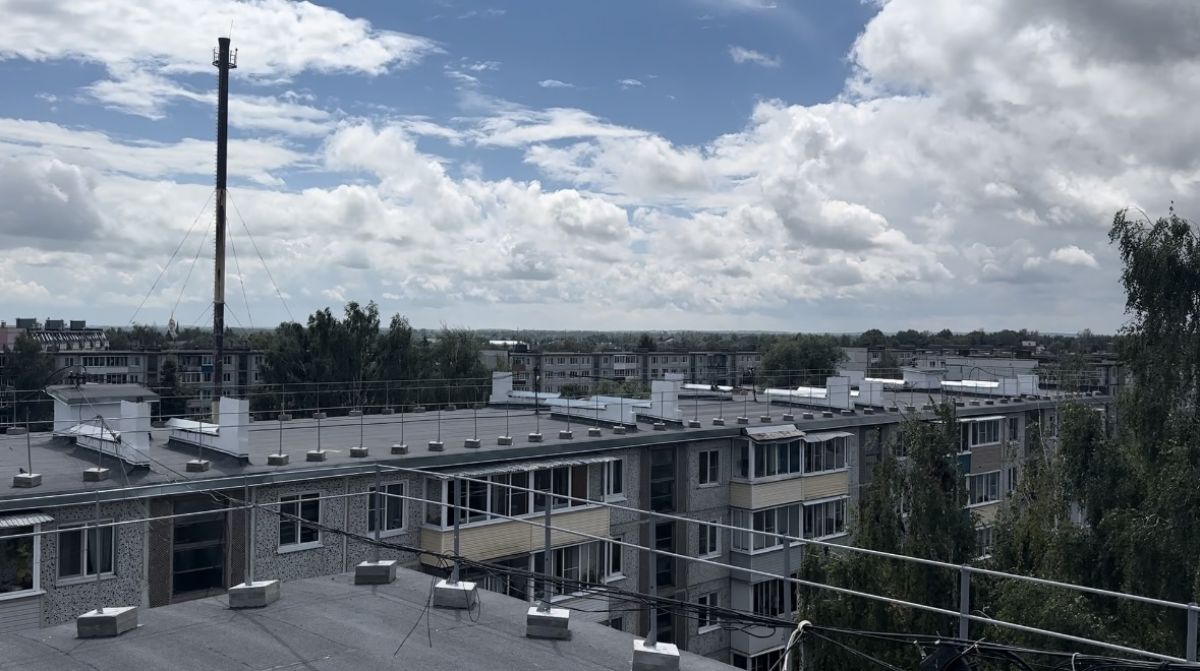 В Белеве многоквартирные дома обрели новые кровли В Белеве многоквартирные дома обрели новые кровли