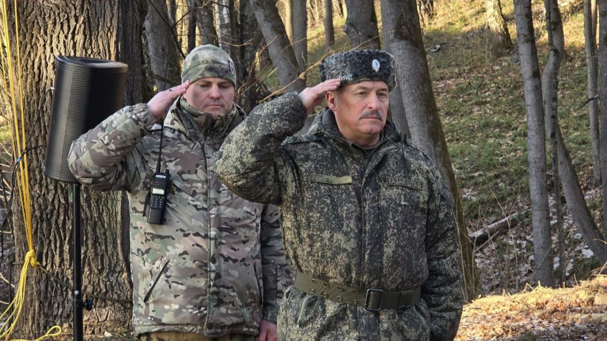 Владимир Ануров: «Мы стараемся замотивировать ребят отдавать свой долг Родине» Владимир Ануров: «Мы стараемся замотивировать ребят отдавать свой долг Родине»