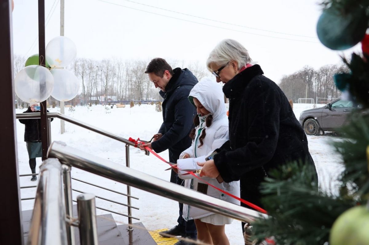 В селе под Новомосковском открыли обновленный ДК В селе под Новомосковском открыли обновленный ДК