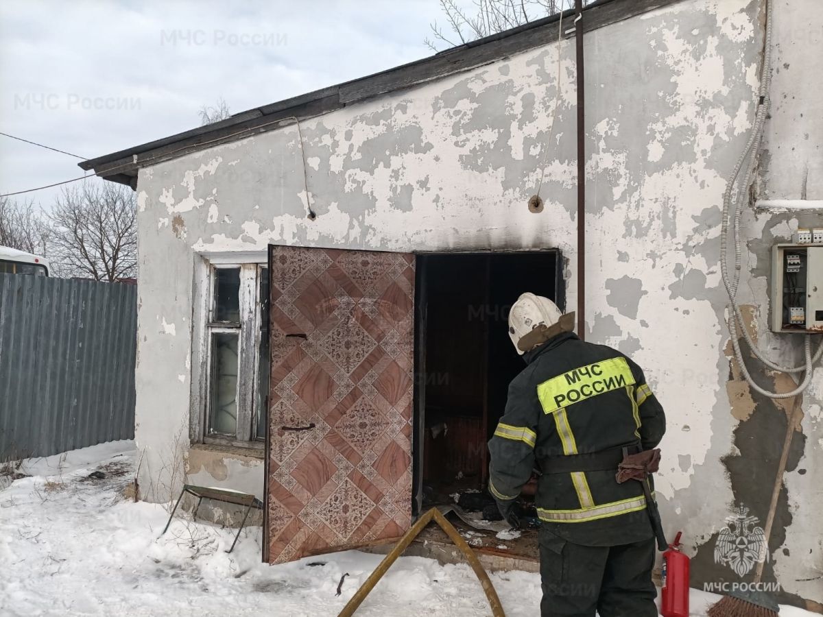 В Тульской области в пожаре в бытовке погиб мужчина В Тульской области в пожаре в бытовке погиб мужчина