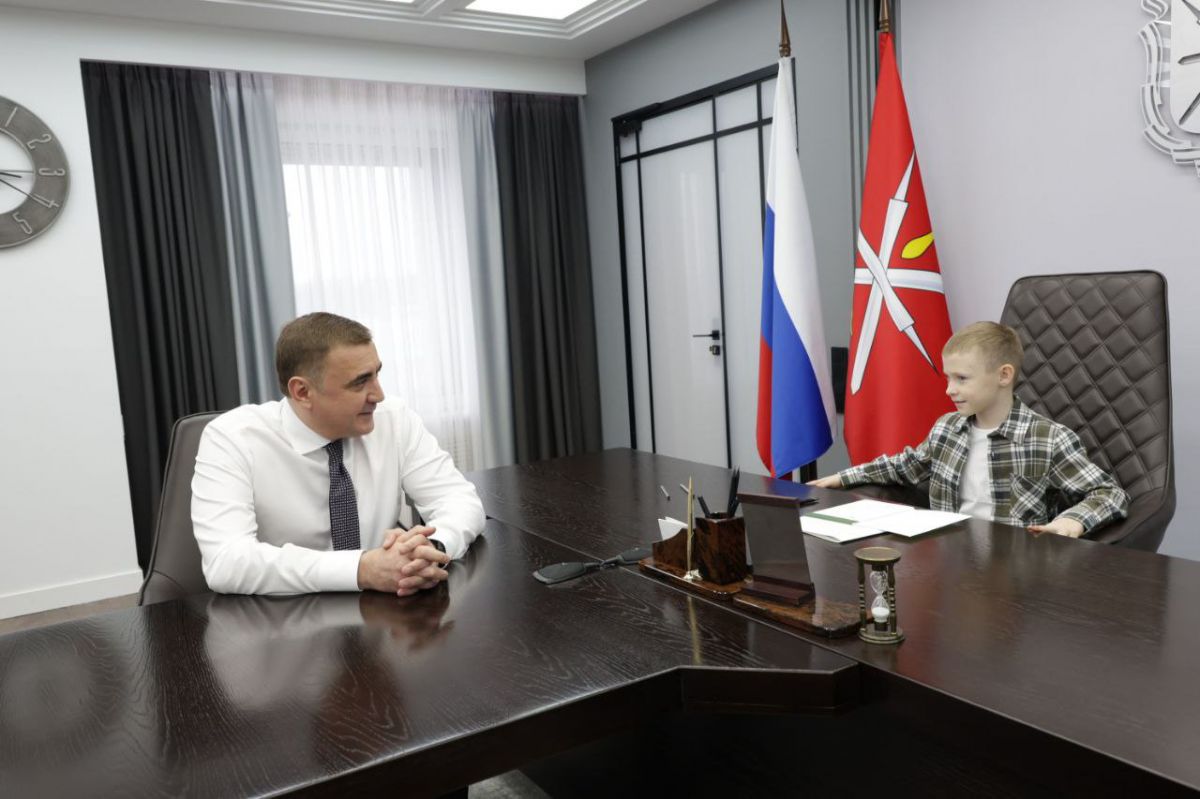 Семилетний мальчик поработал губернатором Тульской области Семилетний мальчик поработал губернатором Тульской области