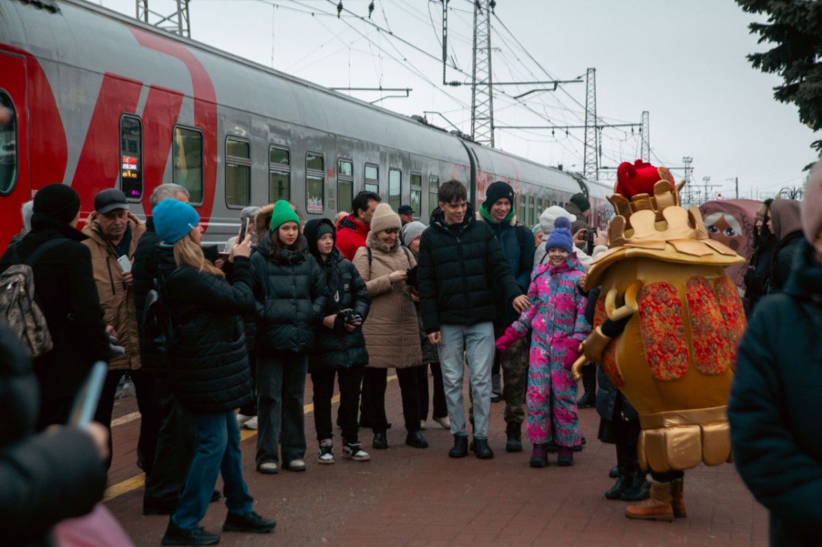 Более 250 школьников из Самары и Пензы посетили Тулу Более 250 школьников из Самары и Пензы посетили Тулу