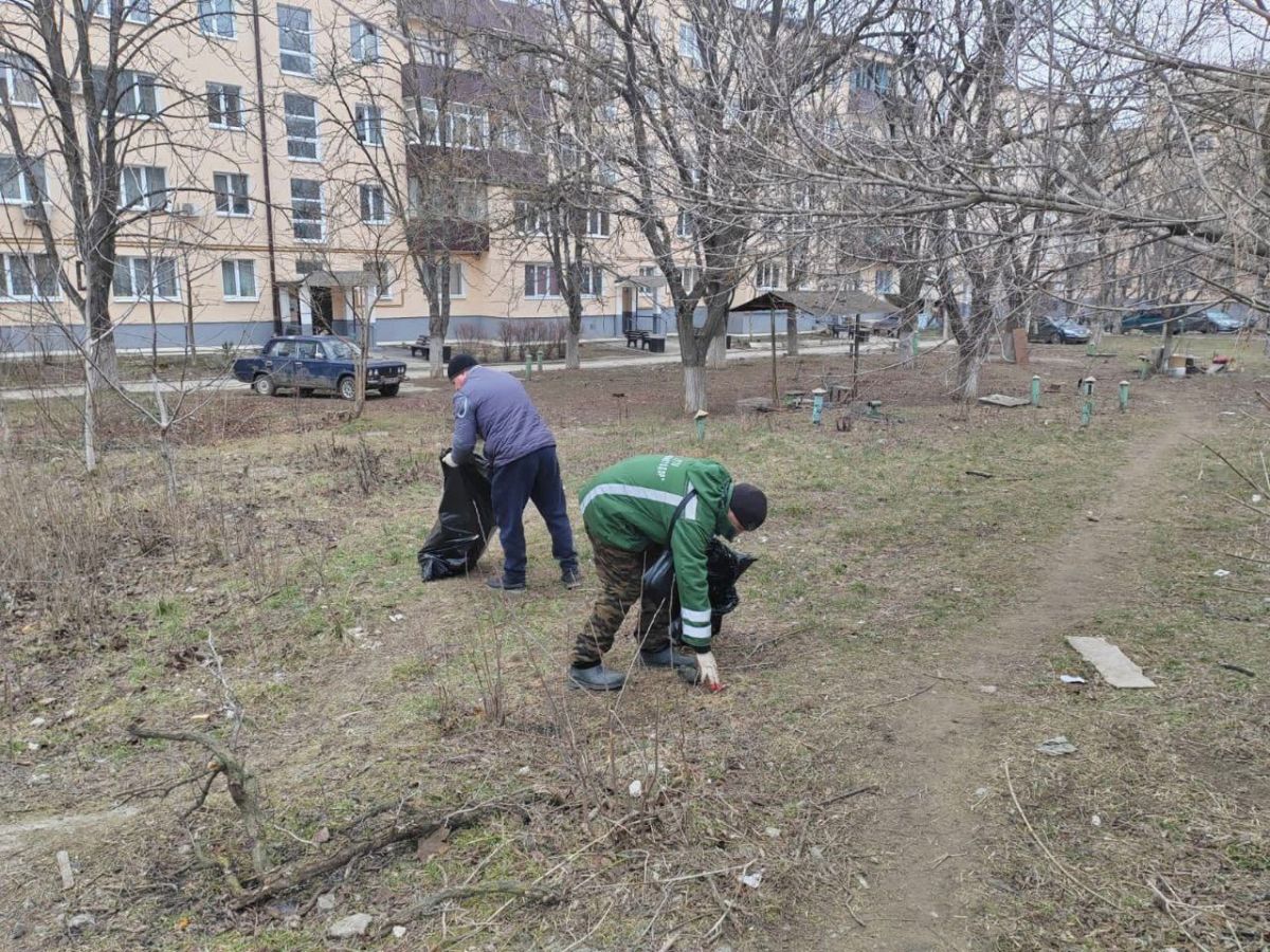 Тульские коммунальщики благоустраивают Мариуполь Тульские коммунальщики благоустраивают Мариуполь
