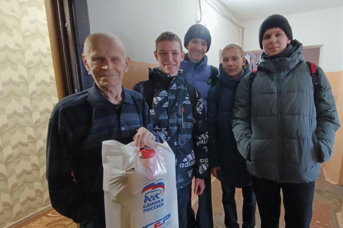 Ирина Симонова: «Тульские школьники равняются на героев» Ирина Симонова: «Тульские школьники равняются на героев»