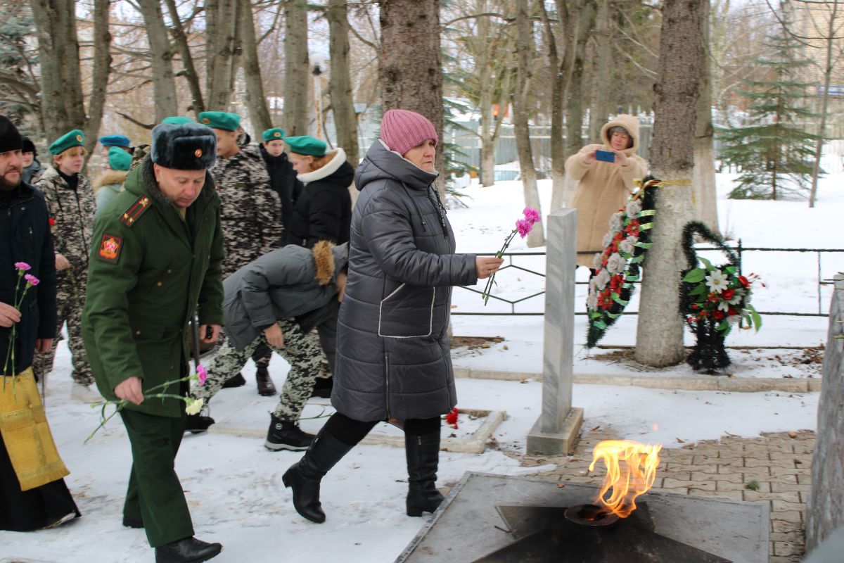 Любовь Астахова: «Мы выстоим, чего бы это нам не стоило» Любовь Астахова: «Мы выстоим, чего бы это нам не стоило»