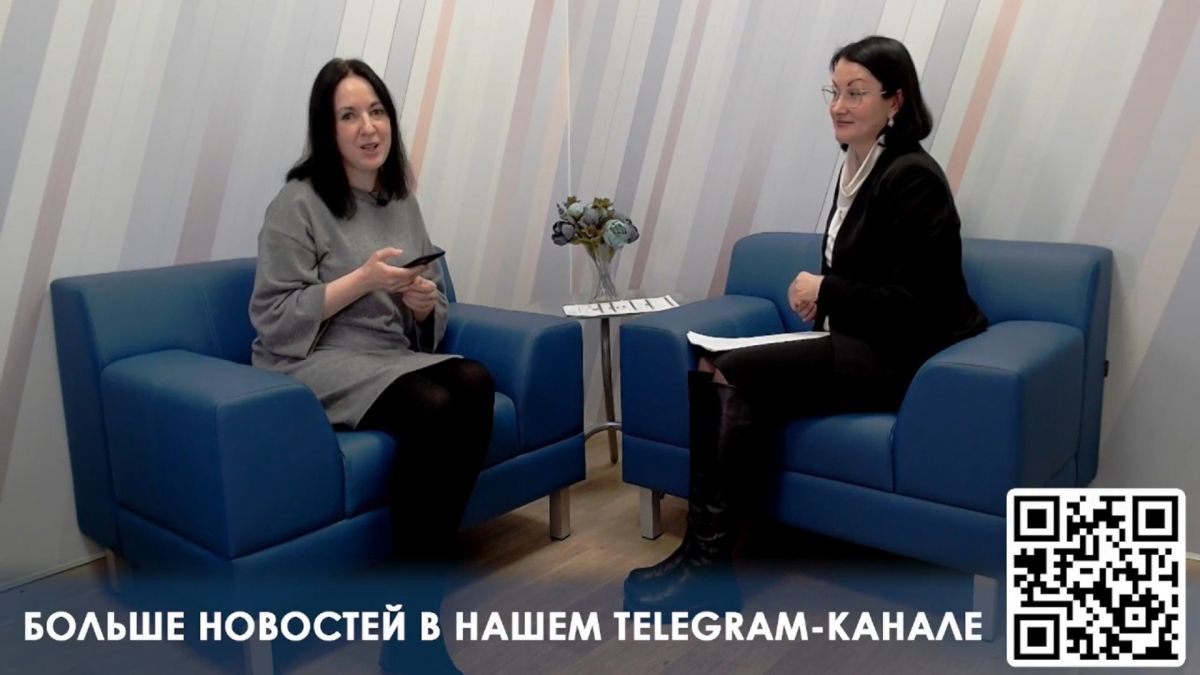 грустная девушка с ребенком. где мои дети. грустная семья. женщина волнуется. грустная семья.