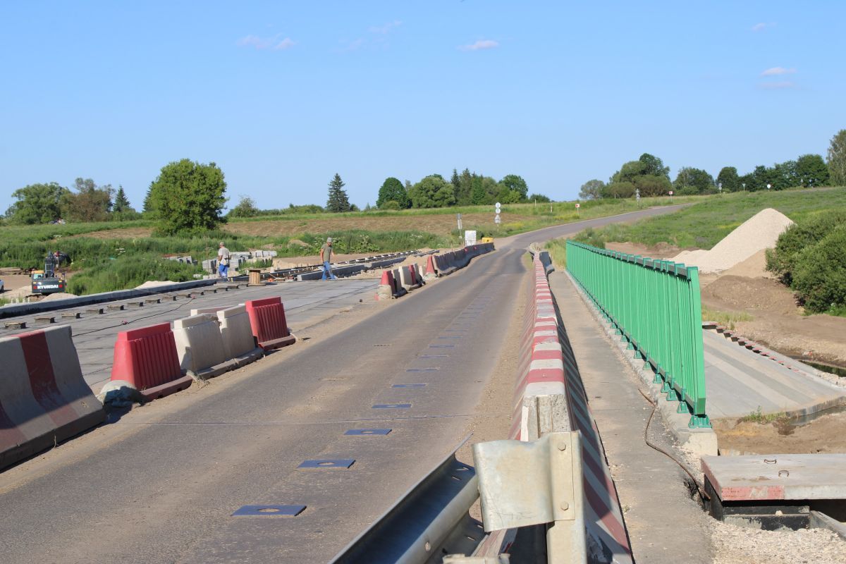 В Чернском районе завершается реконструкция моста через Снежедь В Чернском районе завершается реконструкция моста через Снежедь