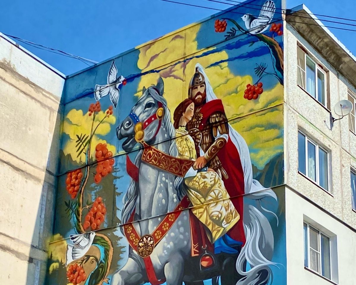 В Тульской области на стене МКД появился мурал с изображением богатыря В Тульской области на стене МКД появился мурал с изображением богатыря