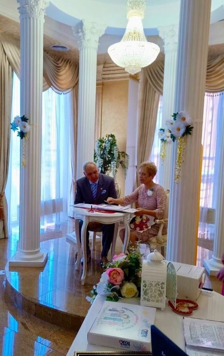 В Туле поздравили супругов, проживших вместе полвека В Туле поздравили супругов, проживших вместе полвека