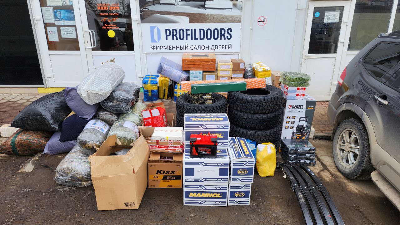 Тульские казаки отвезли гуманитарную помощь десантникам Тульские казаки отвезли гуманитарную помощь десантникам