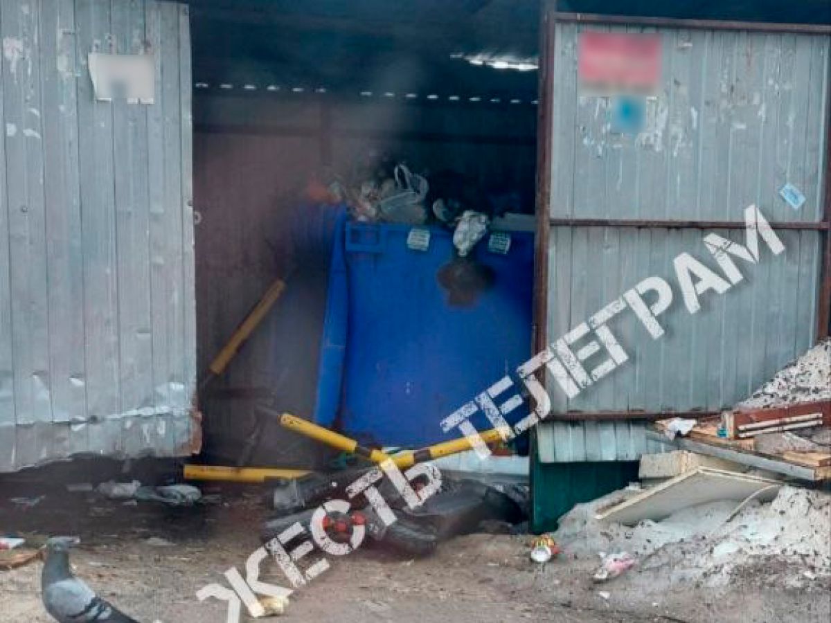 Неизвестный туляк начал бороться с самокатчиками, лишая их транспорта Неизвестный туляк начал бороться с самокатчиками, лишая их транспорта