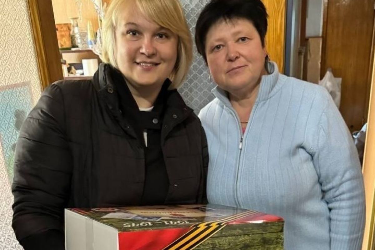 Олеся Филина передала ветеранам подарочные наборы «Спасибо за Победу» Олеся Филина передала ветеранам подарочные наборы «Спасибо за Победу»