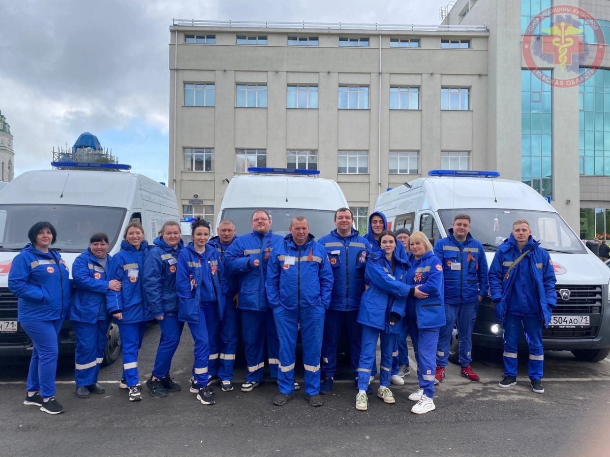 В Туле кареты скорой помощи дежурят на праздничных мероприятиях в честь 9 Мая В Туле кареты скорой помощи дежурят на праздничных мероприятиях в честь 9 Мая