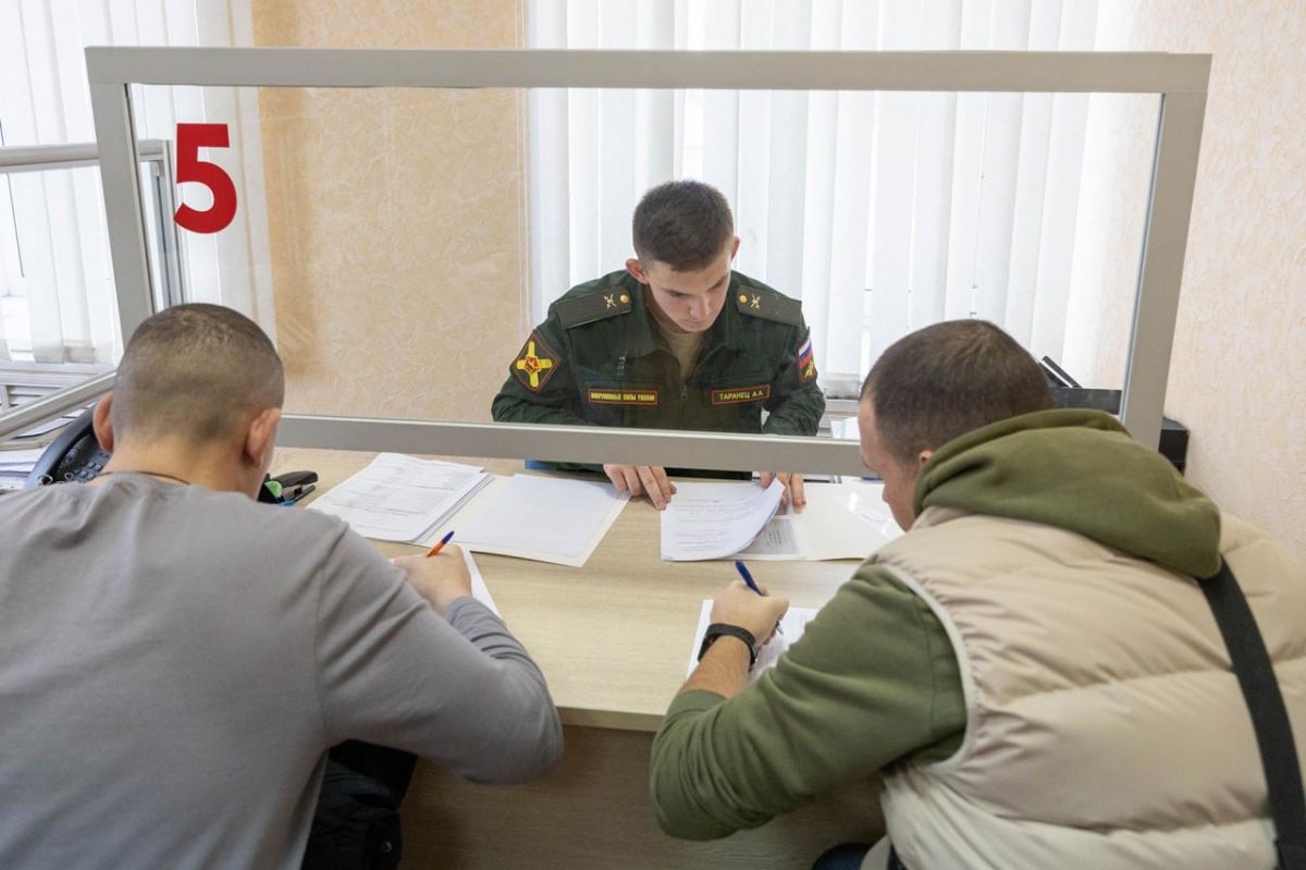 Число желающих служить по контракту в зоне СВО туляков выросло в 5 раз Число желающих служить по контракту в зоне СВО туляков выросло в 5 раз