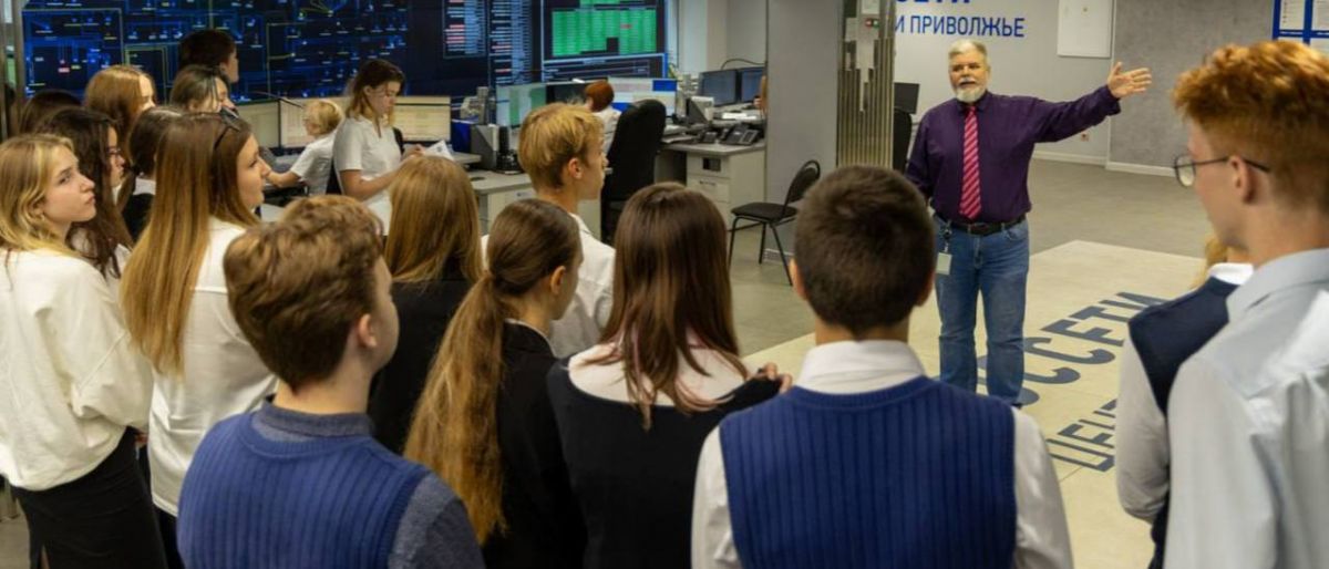 Школьники и студенты из Тулы и Рязани познакомились с работой энергетиков
