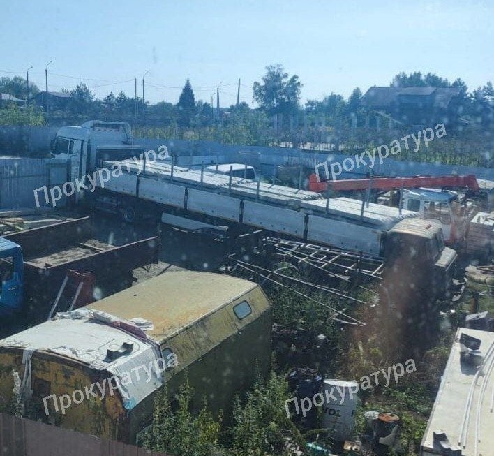 На земельном участке тулячки вместо дома выросли склад и стоянка спецтехники На земельном участке тулячки вместо дома выросли склад и стоянка спецтехники