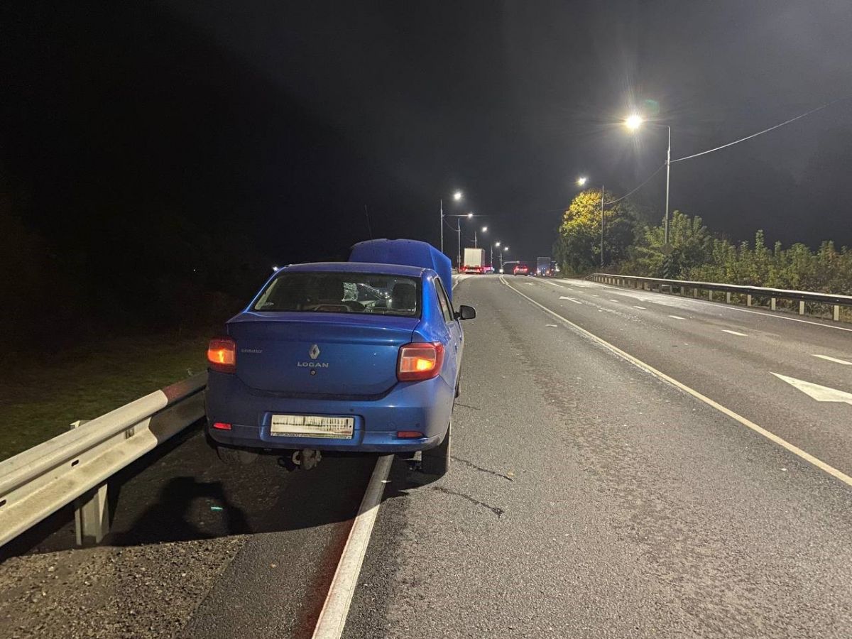 В Тульской области пьяный водитель легковушки вышел на таран грузовика В Тульской области пьяный водитель легковушки вышел на таран грузовика
