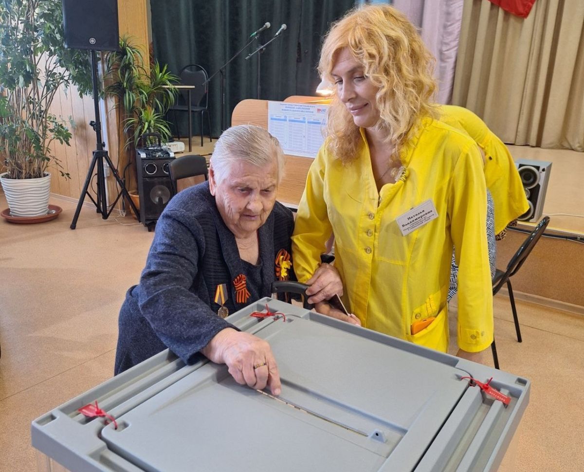 В Щекинском районе на избирательный участок пришла 101-летняя местная жительница В Щекинском районе на избирательный участок пришла 101-летняя местная жительница