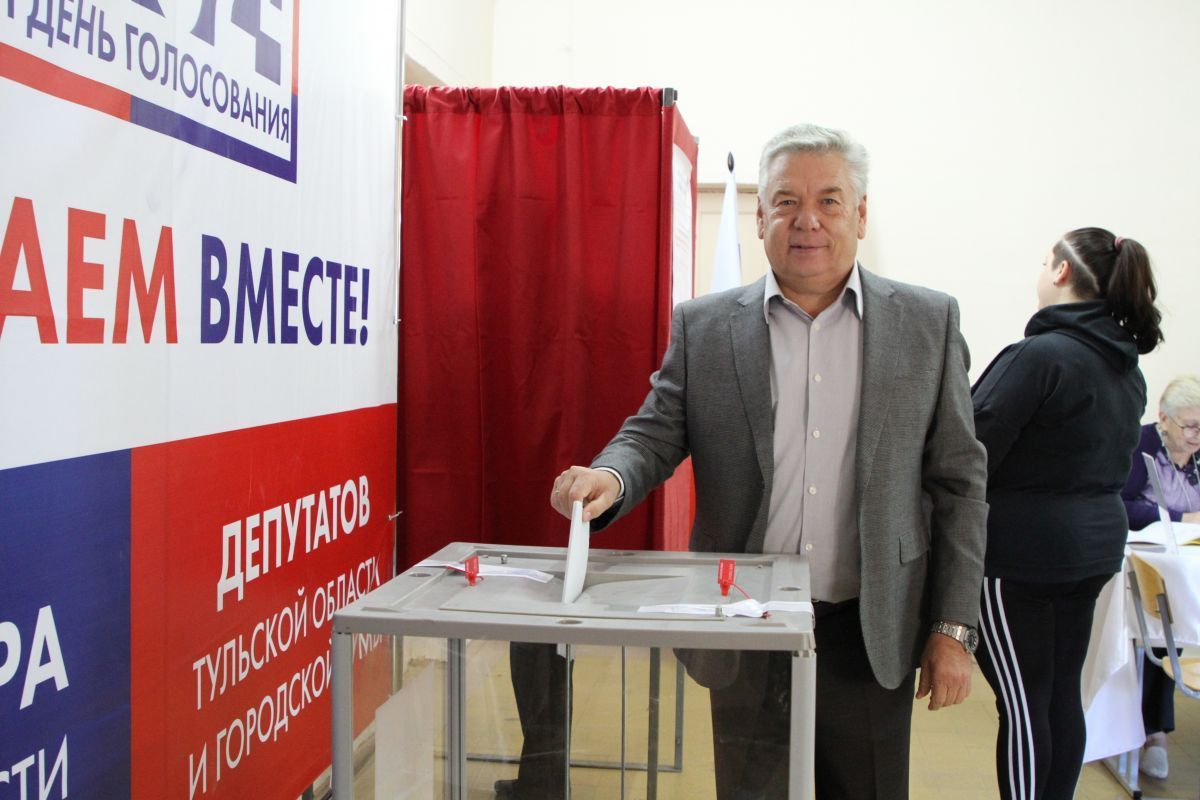 Николай Воробьев: «От сегодняшних выборов зависит будущее каждого жителя Тульской области» Николай Воробьев: «От сегодняшних выборов зависит будущее каждого жителя Тульской области»