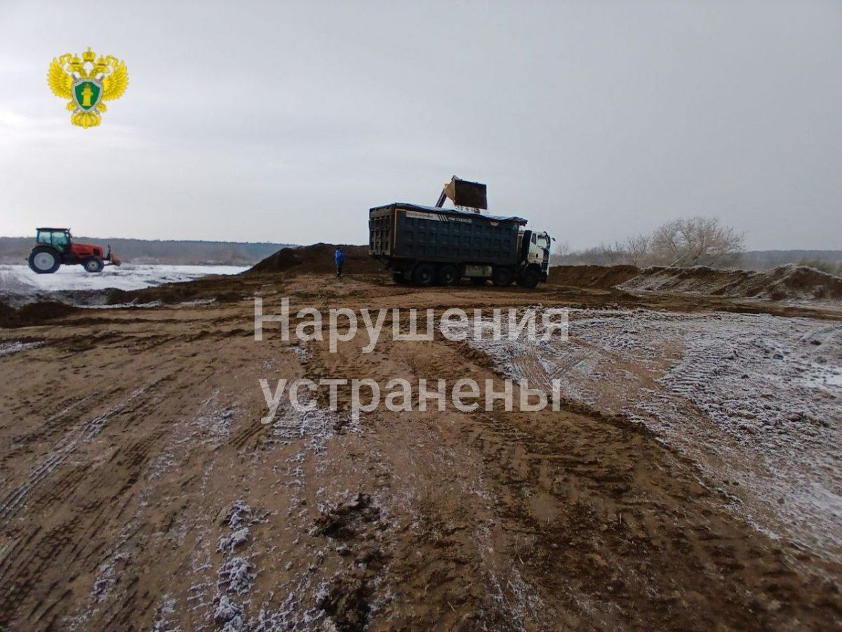 Тульская природоохранная прокуратура обязала предприятие убрать птичий помет с участка Тульская природоохранная прокуратура обязала предприятие убрать птичий помет с участка