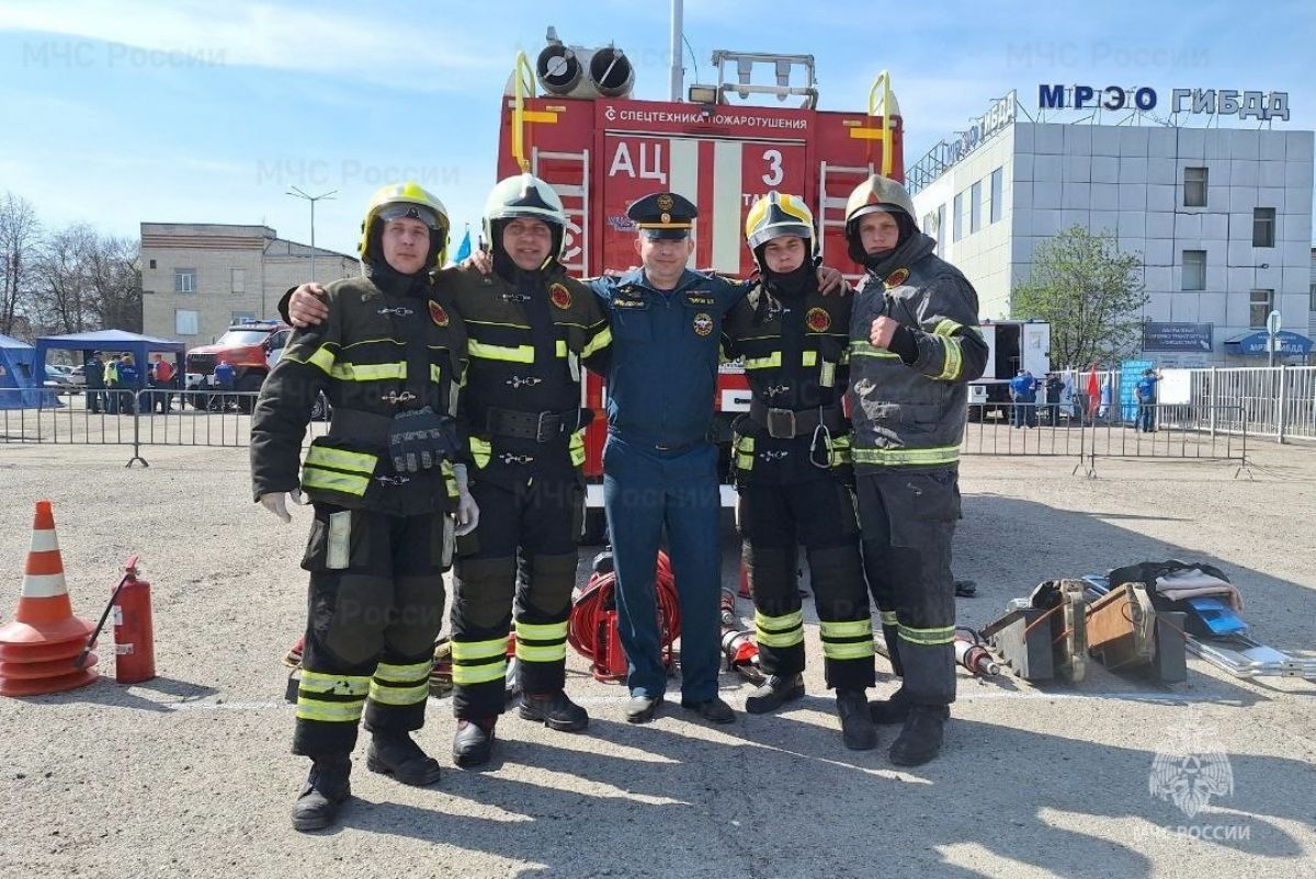 Тульские спасатели вошли в десятку лучших в ЦФО по ликвидации последствий ДТП Тульские спасатели вошли в десятку лучших в ЦФО по ликвидации последствий ДТП