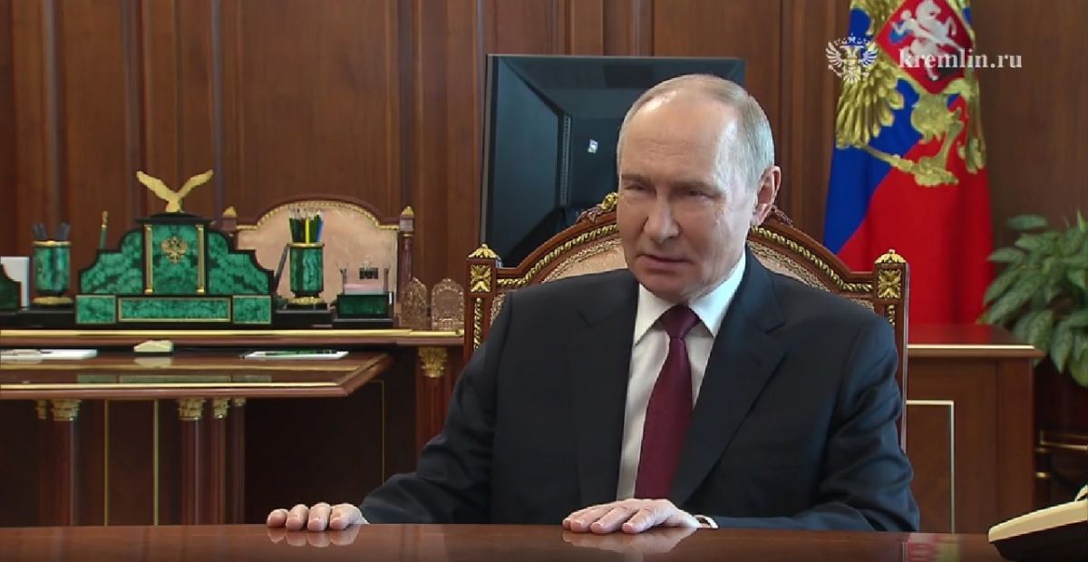 Владимир Путин объявил Пасхальное перемирие Владимир Путин объявил Пасхальное перемирие