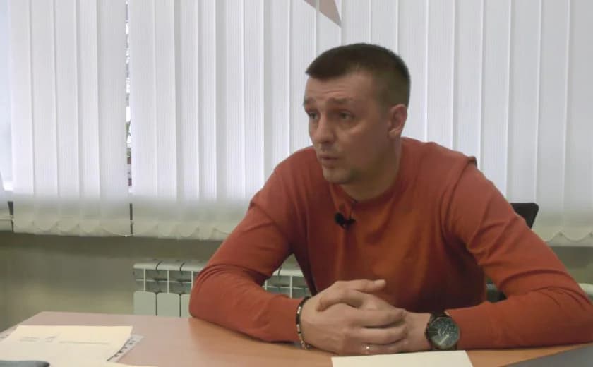 Участник СВО из Новомосковска обучает школьникам основам начальной военной подготовки Участник СВО из Новомосковска обучает школьникам основам начальной военной подготовки