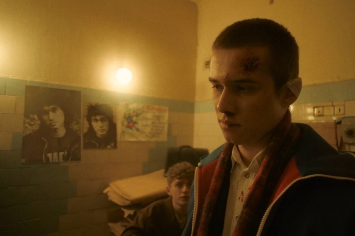 Художник из Тульской области похвастался, что его работы попали в сериал «Слово пацана» Художник из Тульской области похвастался, что его работы попали в сериал «Слово пацана»