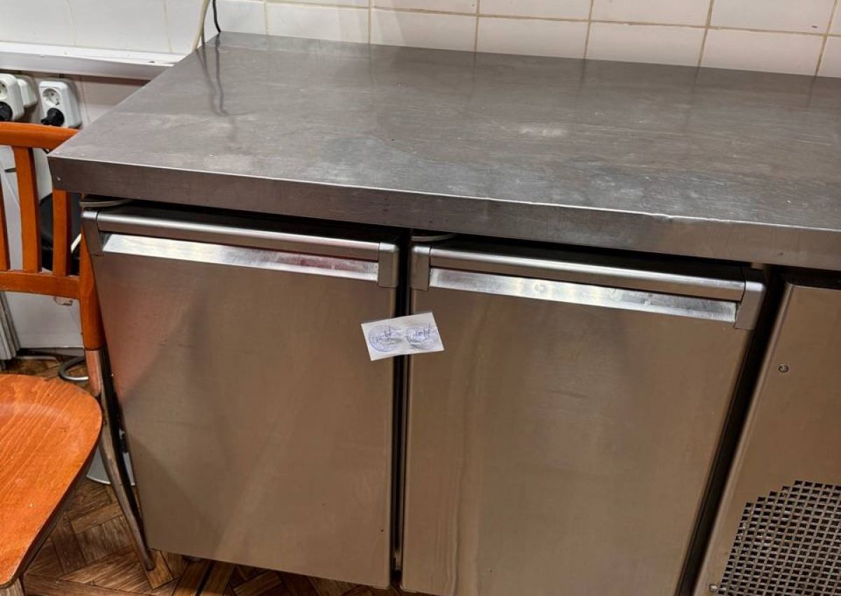 В тульском Заречье прикрыли кафе с тараканами В тульском Заречье прикрыли кафе с тараканами