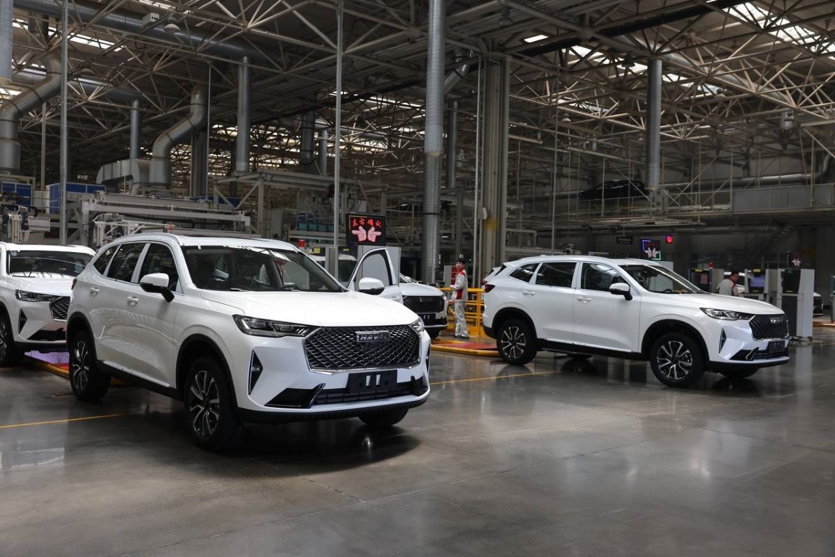 Губернатор Тульской области покатался в Китае на «Танке» Губернатор Тульской области покатался в Китае на «Танке»