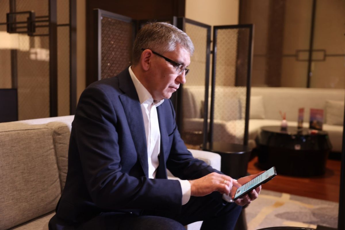 Дмитрий Миляев написал «Диктант Победы», находясь в Китае Дмитрий Миляев написал «Диктант Победы», находясь в Китае