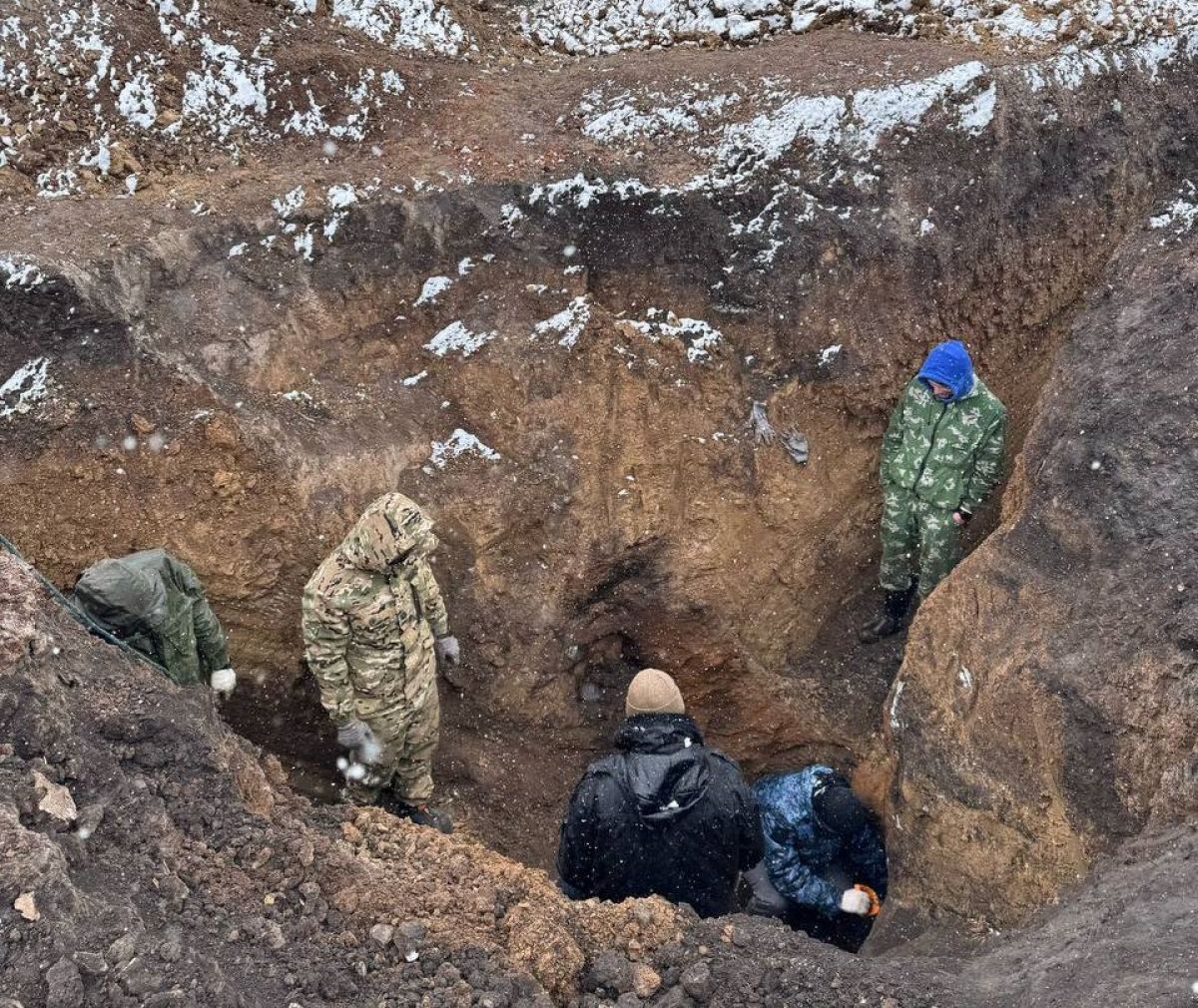 Туляки приняли участие в раскопках советского истребителя в Орле