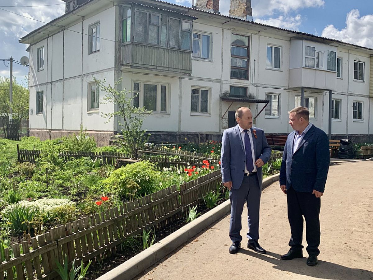 В Теплом 5 дворов отремонтировано по федеральному проекту «Городская среда» В Теплом 5 дворов отремонтировано по федеральному проекту «Городская среда»