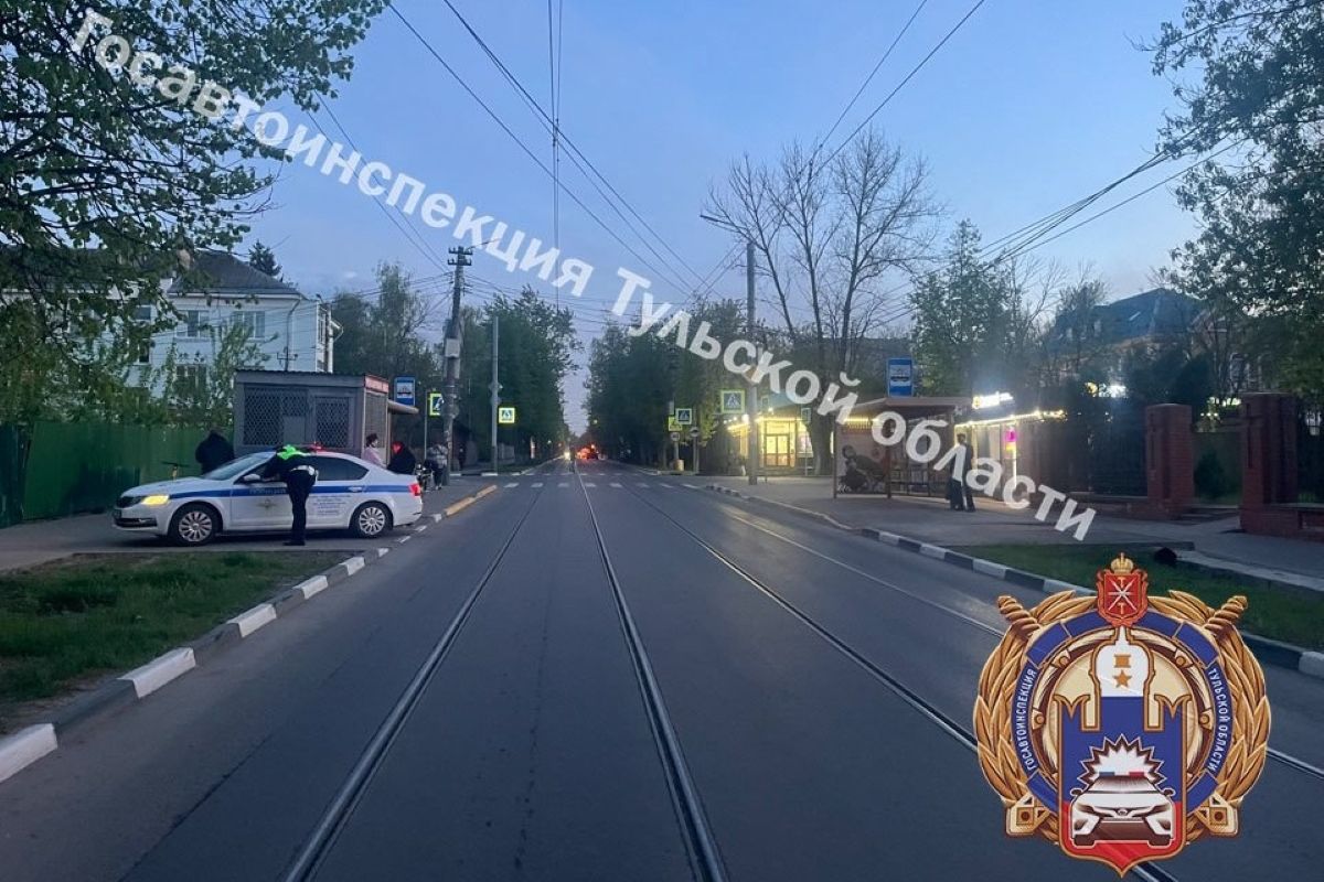 В Туле мопед наехал на прохожую В Туле мопед наехал на прохожую