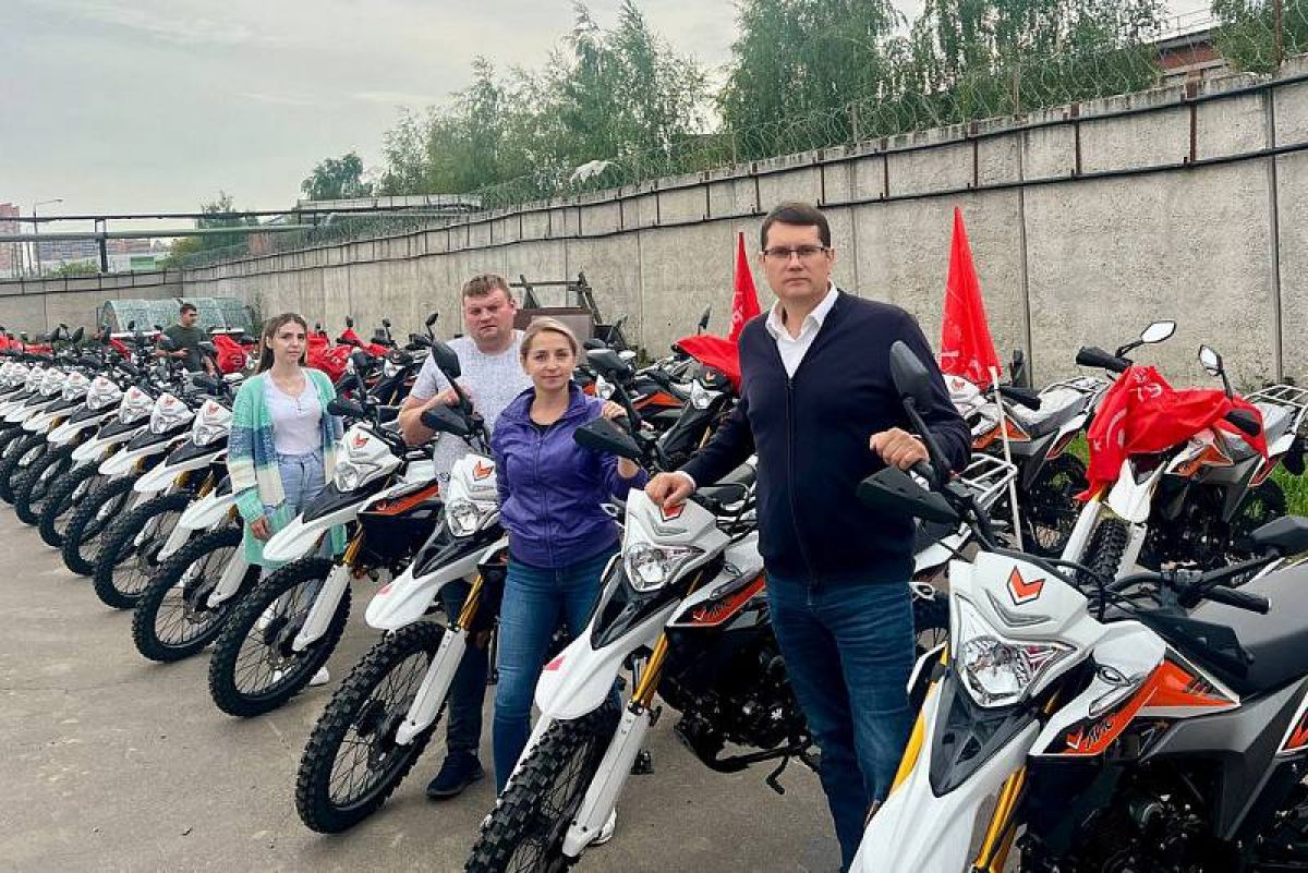 Депутаты областной Думы собрали и отправили гуманитарную помощь для бойцов спецоперации Депутаты областной Думы собрали и отправили гуманитарную помощь для бойцов спецоперации