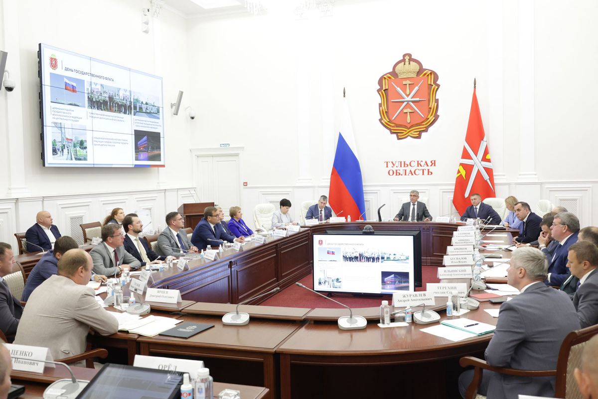 Жительница Тульской области пожаловалась губернатору на дорогу, разрушающуюся из-за большегрузов с карьера Жительница Тульской области пожаловалась губернатору на дорогу, разрушающуюся из-за большегрузов с карьера