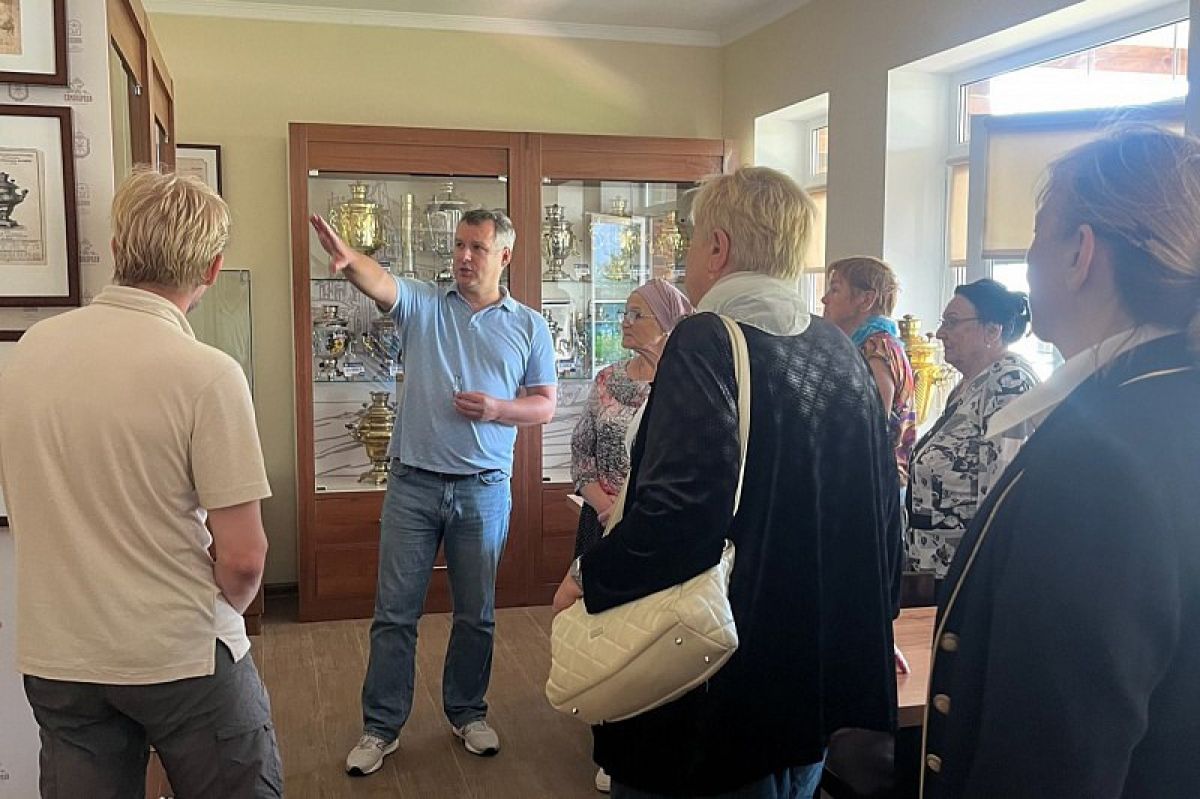 Денис Бычков пригласил в паломническую поездку волонтеров СВО