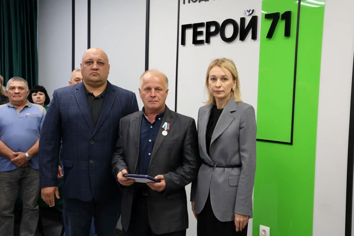 Тулякам вручили медали «Отец солдата»