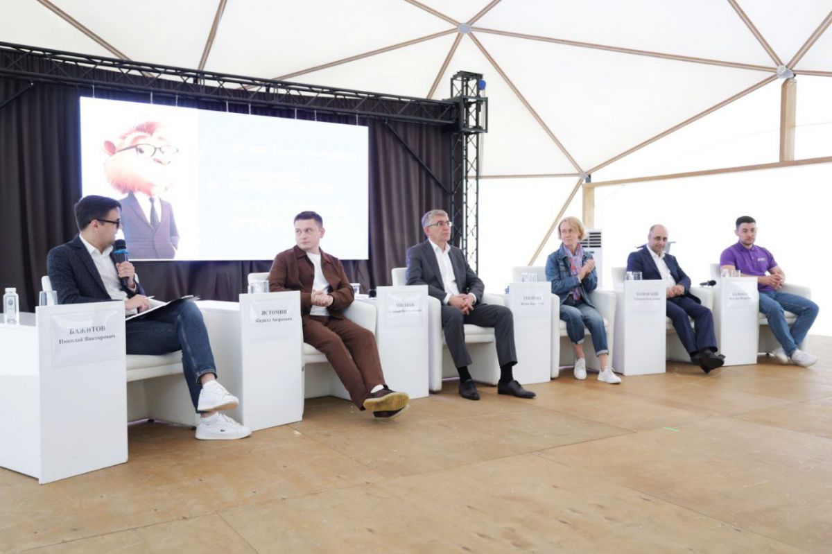 В Туле прошел форум «Трансформаторы. Служите Отечеству» для молодых госслужащих В Туле прошел форум «Трансформаторы. Служите Отечеству» для молодых госслужащих