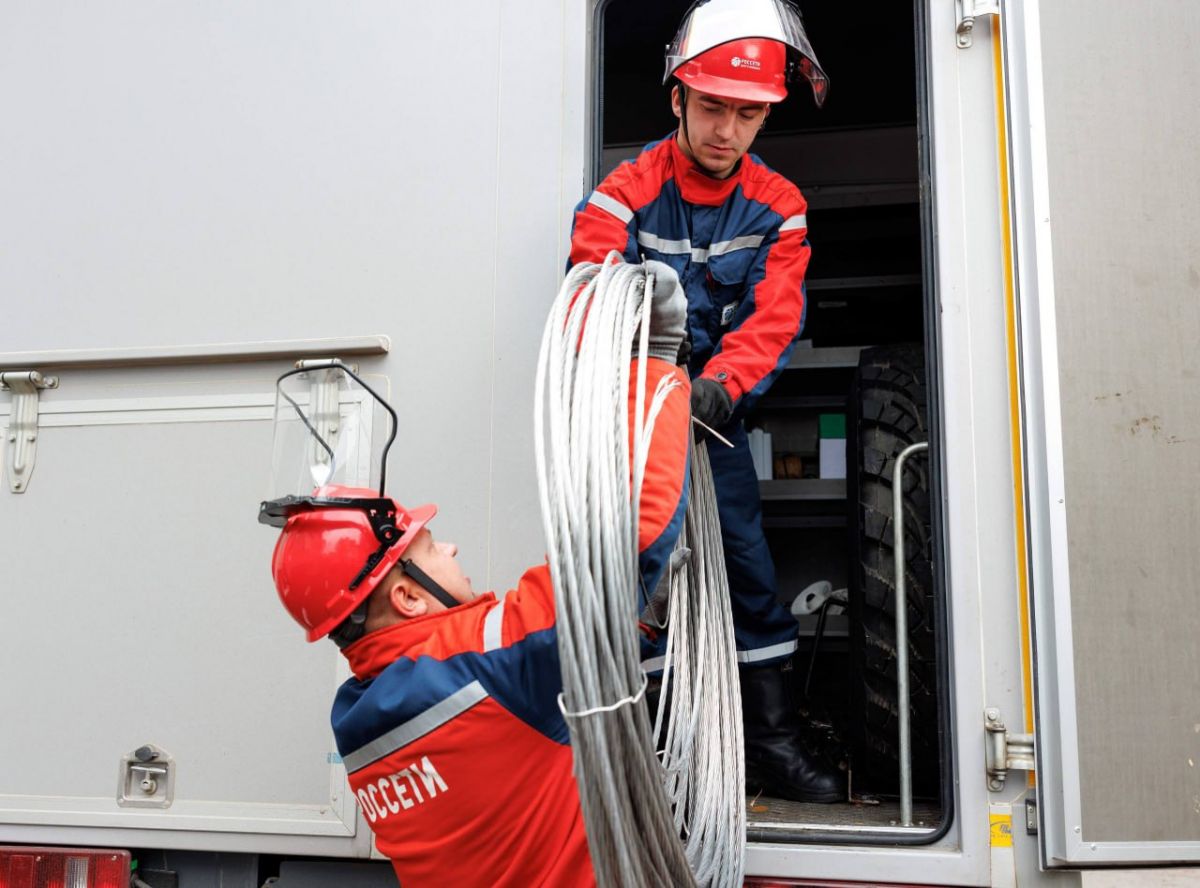 «Россети Центр и Приволжье» проверили безопасность энергообъектов вблизи образовательных учреждений Тульской области «Россети Центр и Приволжье» проверили безопасность энергообъектов вблизи образовательных учреждений Тульской области