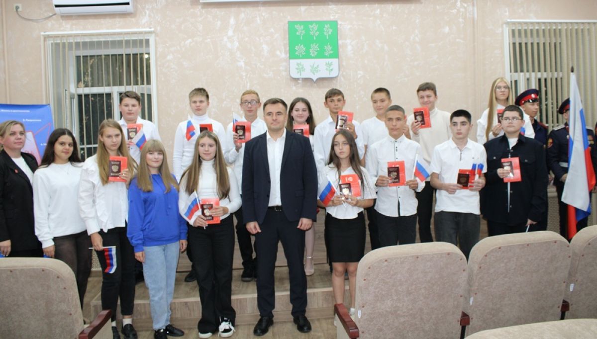 Вадим Игонин: «Наши герои с гордостью и ответственностью исполняют свой долг» Вадим Игонин: «Наши герои с гордостью и ответственностью исполняют свой долг»