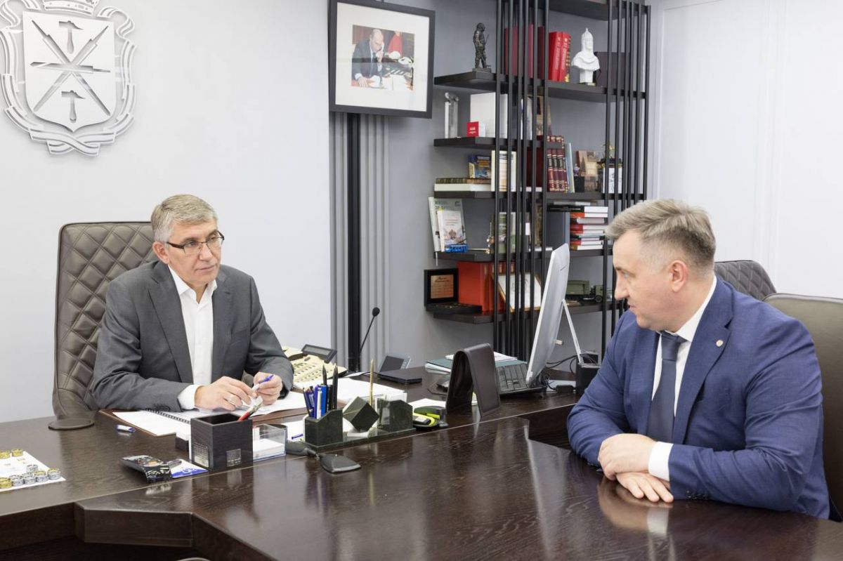 Дмитрий Миляев провел встречу с Сергеем Гринько