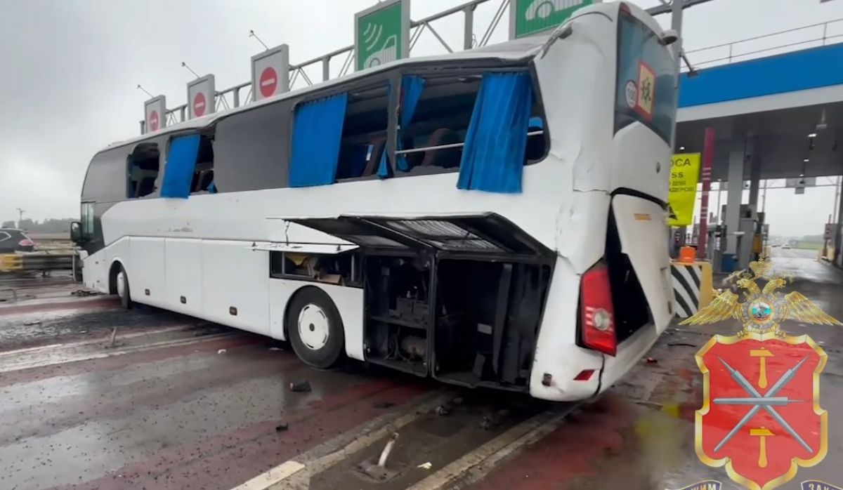 Пострадавшим в ДТП с автобусом оказывается помощь в медучреждениях Тульской области (видео) Пострадавшим в ДТП с автобусом оказывается помощь в медучреждениях Тульской области (видео)