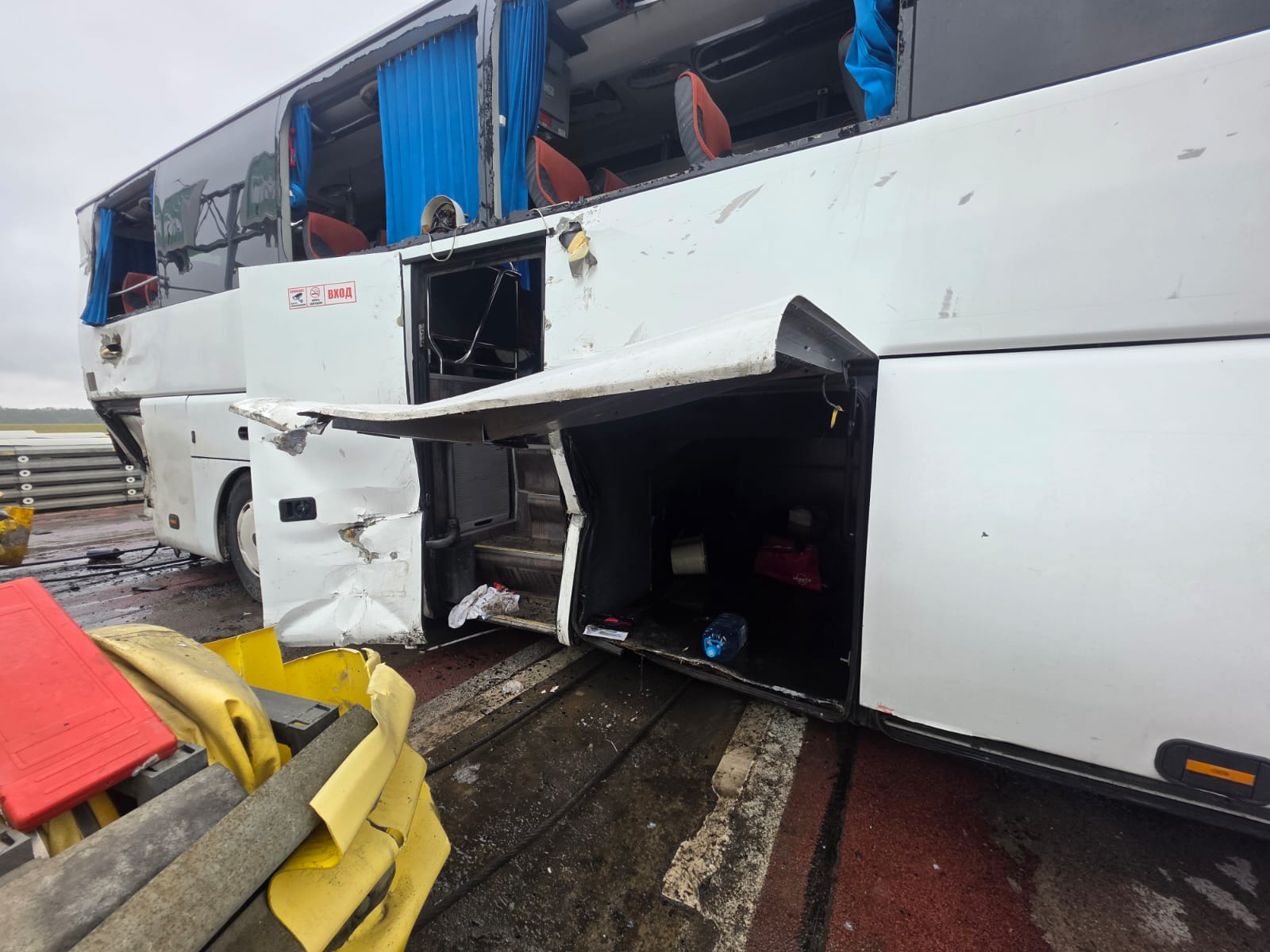 Пассажиров, пострадавших в ДТП под Тулой, переведут в больницы ЛНР