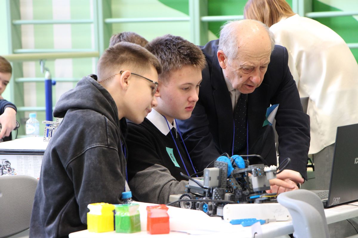 В Тульской области прошла региональная олимпиада по робототехнике В Тульской области прошла региональная олимпиада по робототехнике